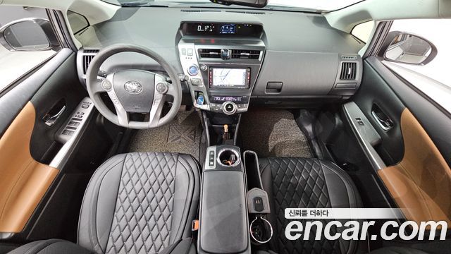 Toyota Prius — interior