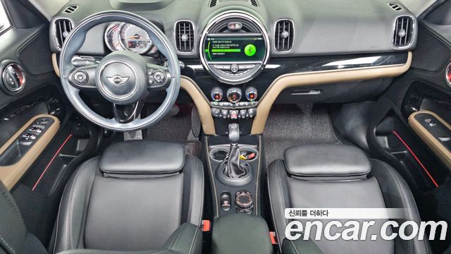 MINI Countryman — interior