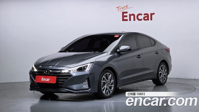 Hyundai Avante — exterior