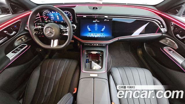 Mercedes-Benz E-Class — interior
