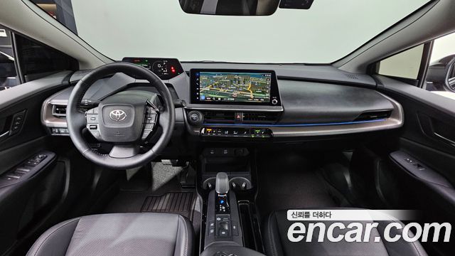 Toyota Prius — interior