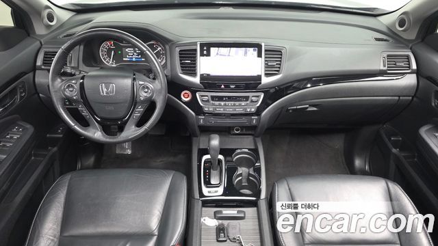 Honda Pilot — interior
