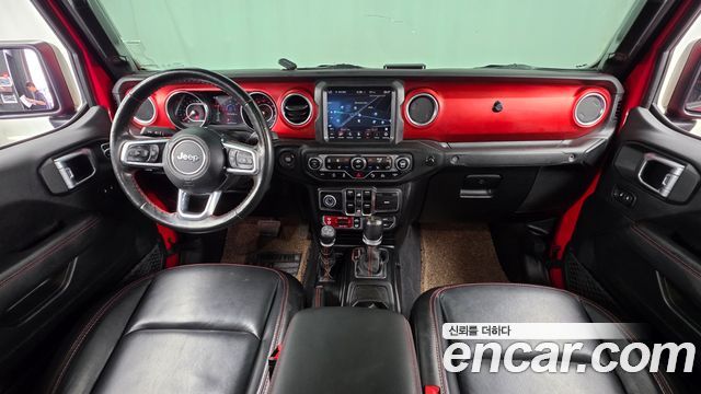 Jeep Gladiator — interior