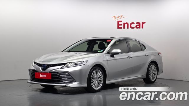 Toyota Camry — exterior