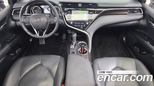 Toyota Camry — interior