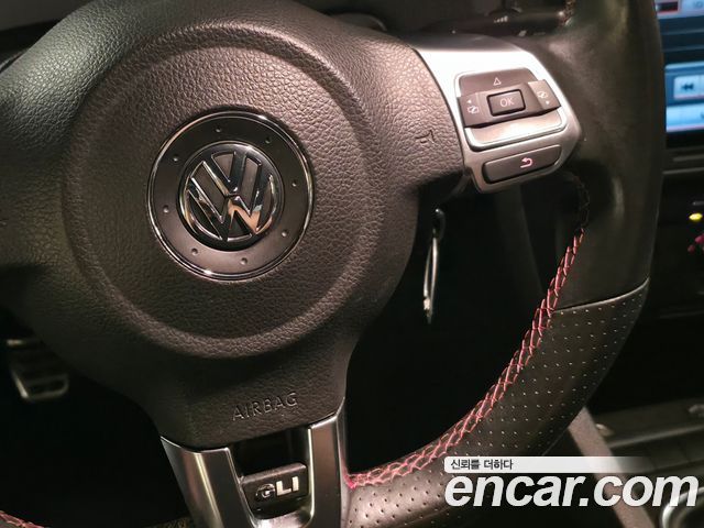 Volkswagen Jetta — interior