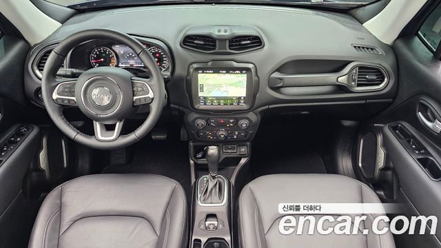 Jeep Renegade — interior