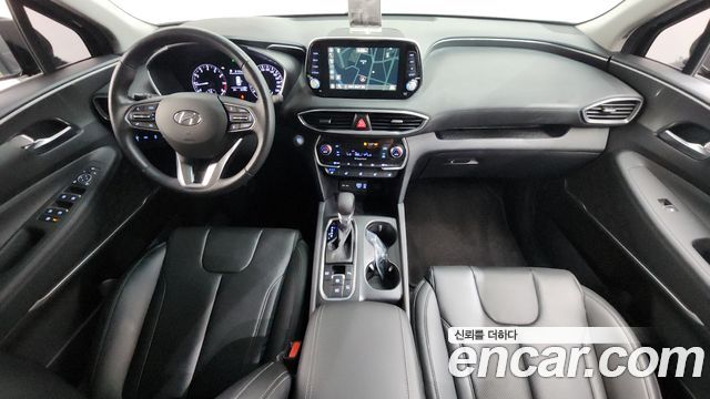 Hyundai Santa Fe — interior