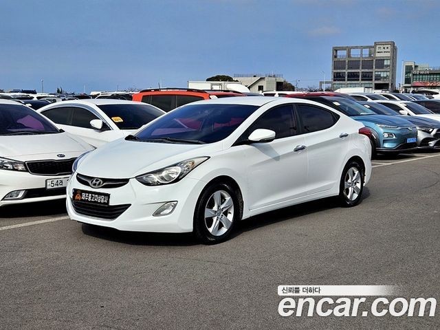 Hyundai Avante — exterior
