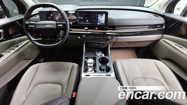 Kia Carnival — interior