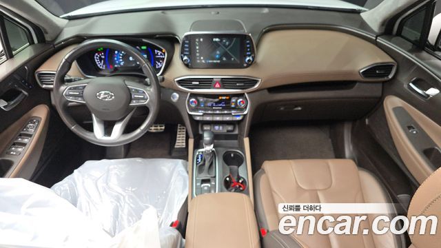 Hyundai Santa Fe — interior