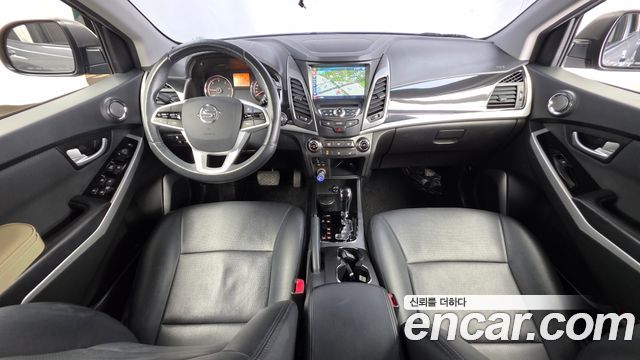 KG Mobility Korando — interior