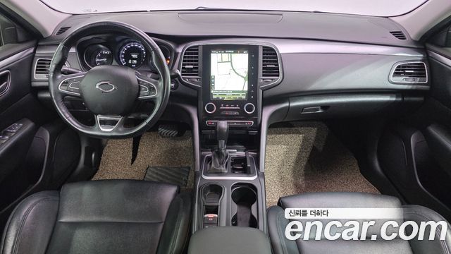 Renault Korea SM6 — interior