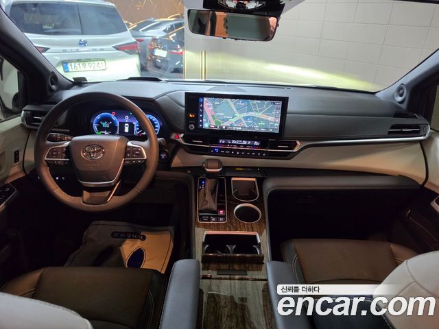 Toyota Sienna — interior