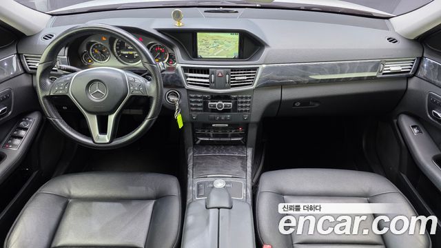 Mercedes-Benz E-Class — interior