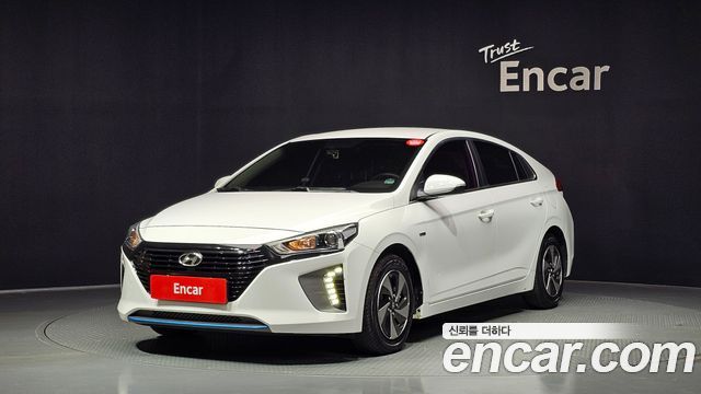 Hyundai Ioniq — exterior