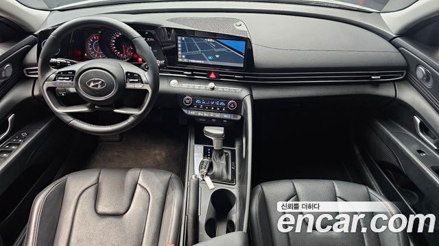 Hyundai Avante — interior
