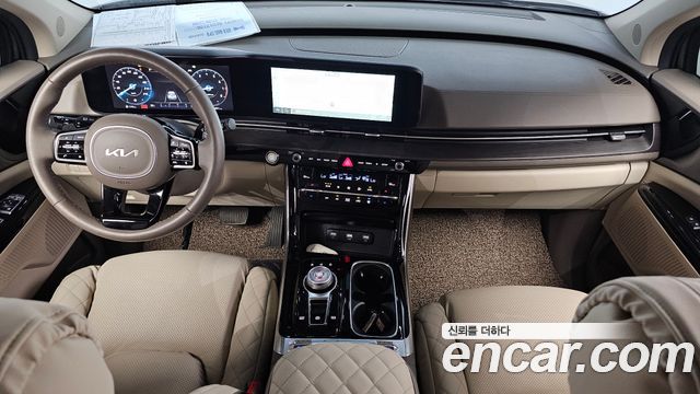Kia Carnival — interior