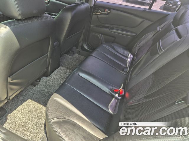 Kia Lotze — interior