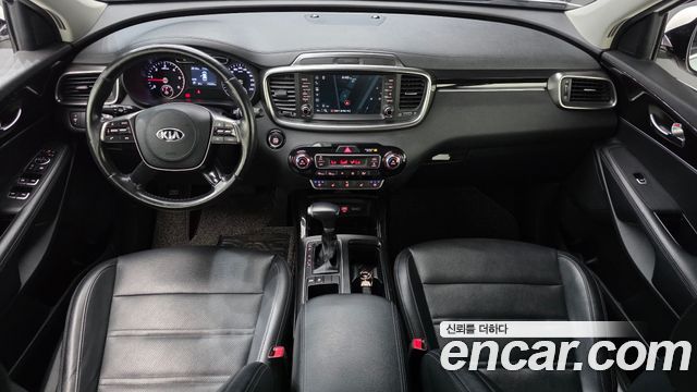 Kia Sorento — interior