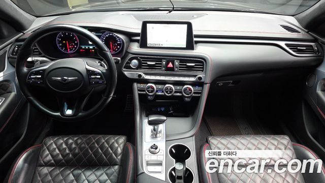 Genesis G70 — interior