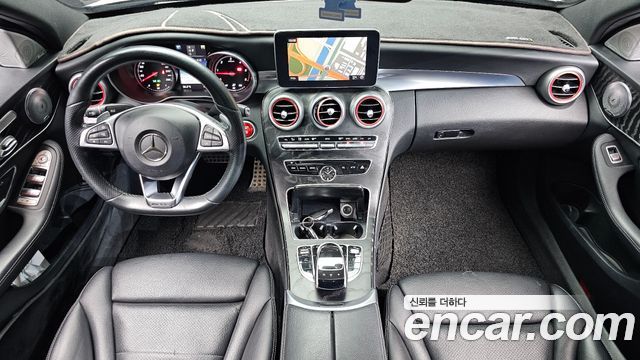 Mercedes-Benz C-Class — interior