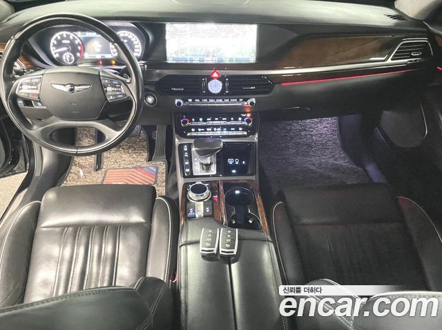 Genesis EQ900 — interior