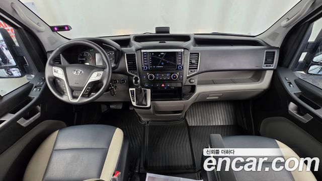 Hyundai Solati — interior