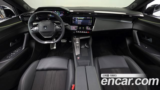 Peugeot 308 — interior