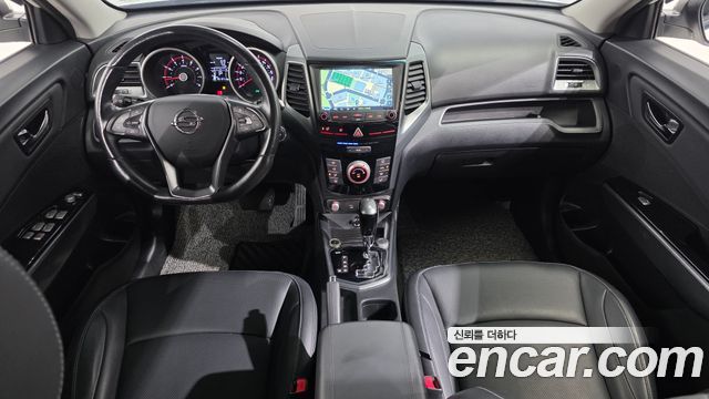 KG Mobility Tivoli — interior