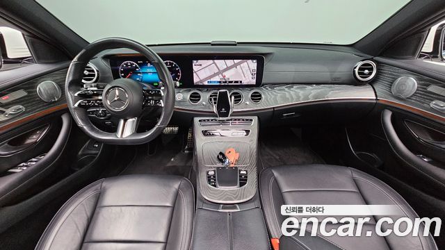Mercedes-Benz E-Class — interior