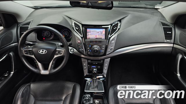 Hyundai i40 — interior