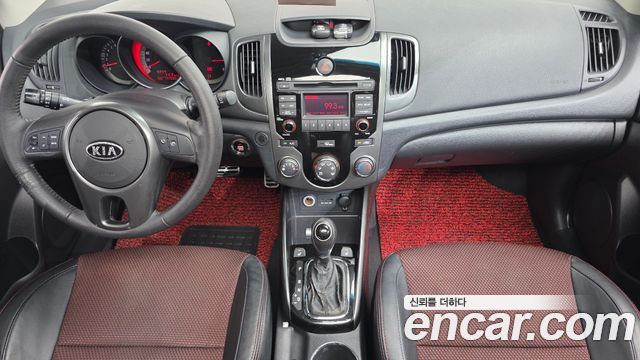 Kia Forte — interior