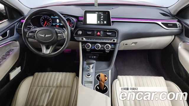 Genesis G70 — interior
