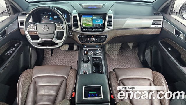 KG Mobility Rexton — interior