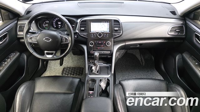 Renault Korea SM6 — interior