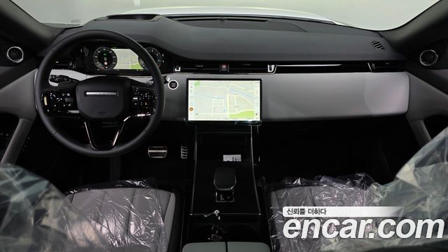 Land Rover Range Rover Evoque — interior