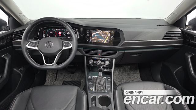 Volkswagen Jetta — interior