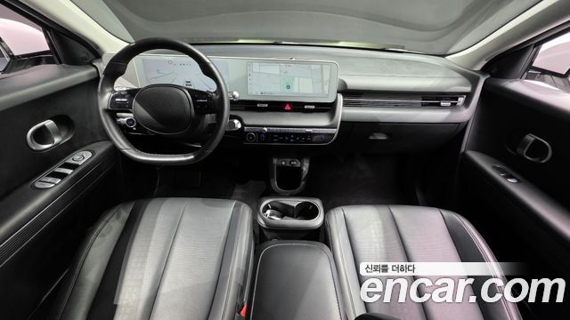 Hyundai IONIQ 5 — interior