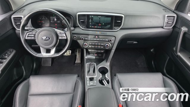Kia Sportage — interior