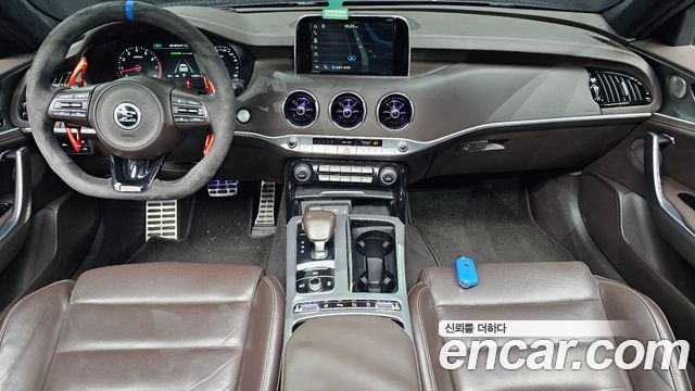 Kia Stinger — interior