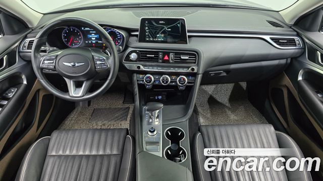 Genesis G70 — interior