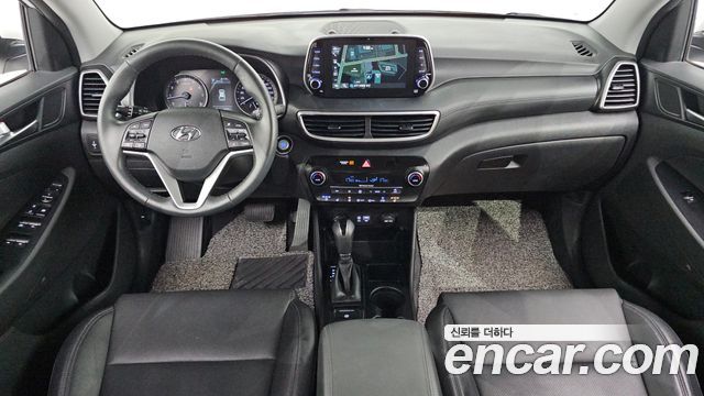 Hyundai Tucson — interior
