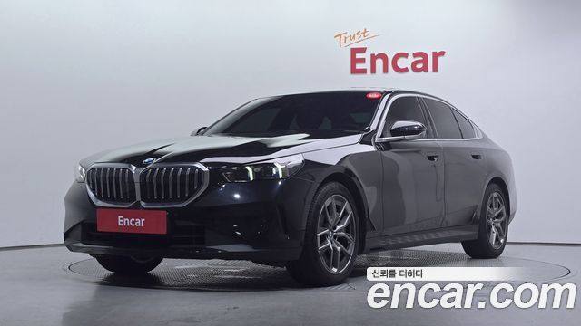 BMW 5 Series — exterior