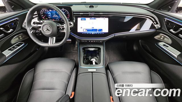 Mercedes-Benz E-Class — interior