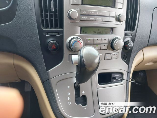 Hyundai Starex — interior