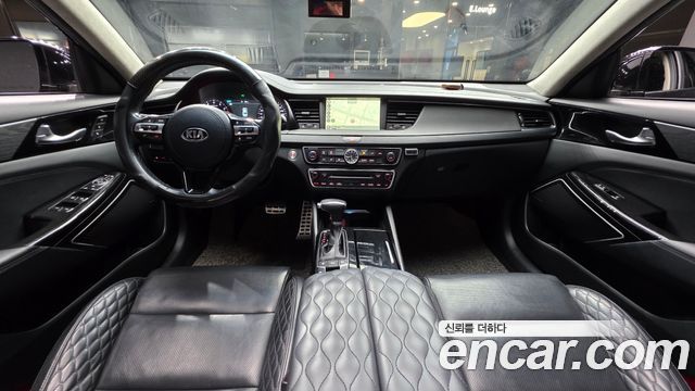Kia K7 — interior