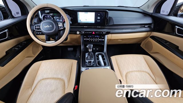 Kia Carnival — interior