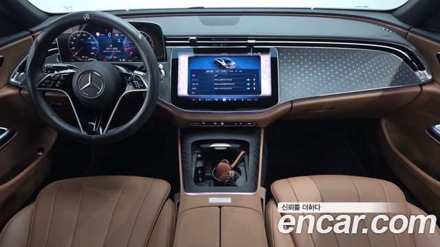 Mercedes-Benz E-Class — interior