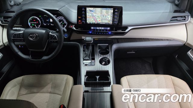 Toyota Sienna — interior